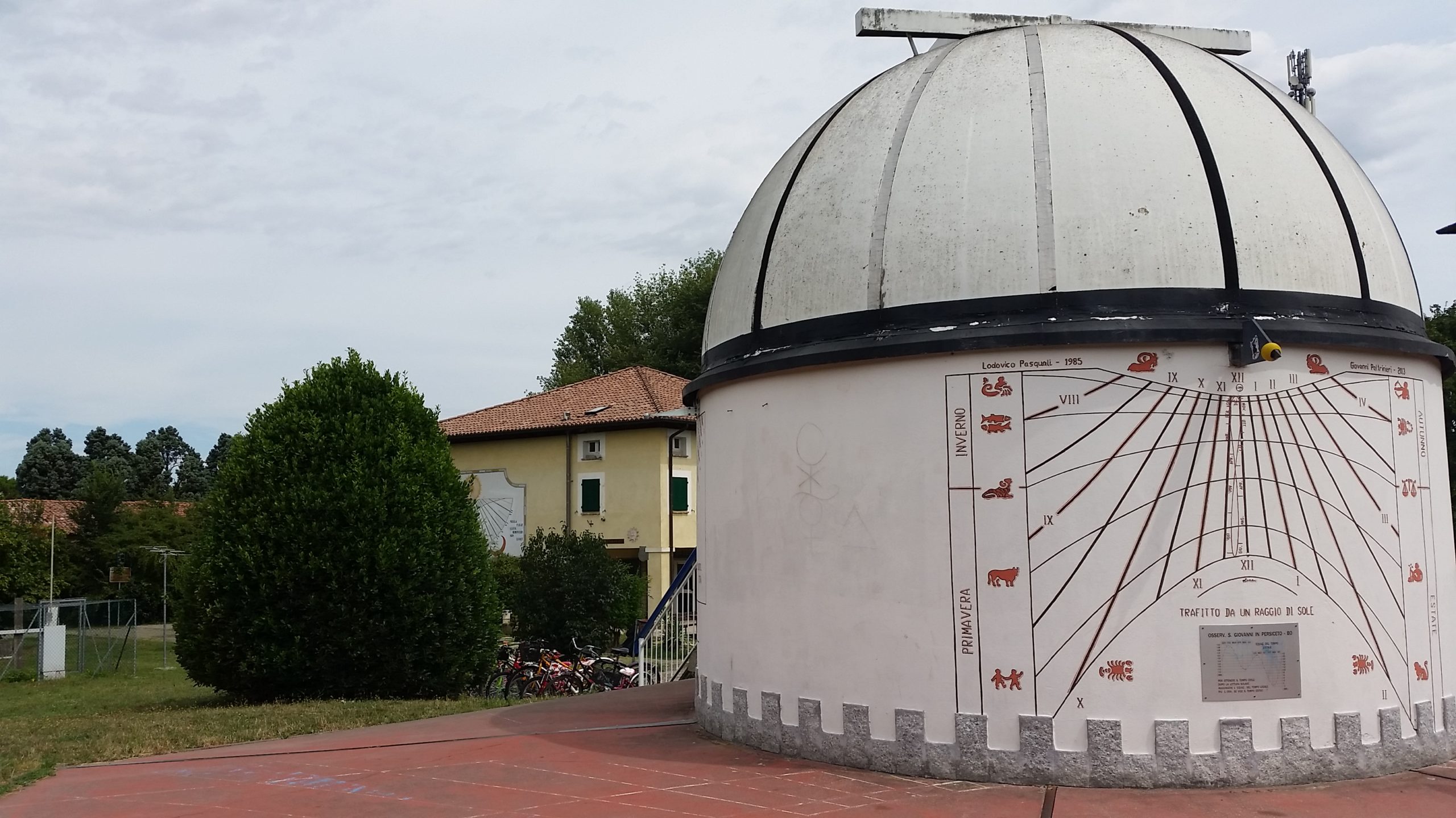 Apertura straordinaria – Con il naso all’insù: il cielo d’estate